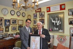 Premio Ebru 2014 - Padre Angel (1)